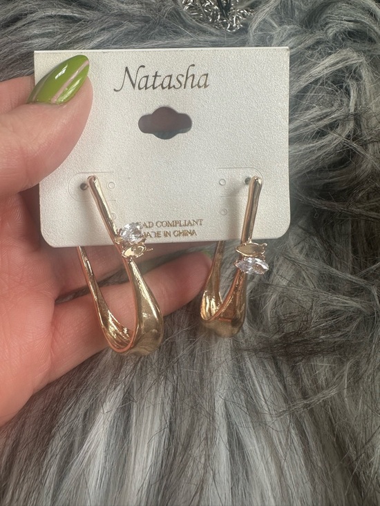 Natasha Jewelry - NWT Natasha Gold Tone Earrings Flawed